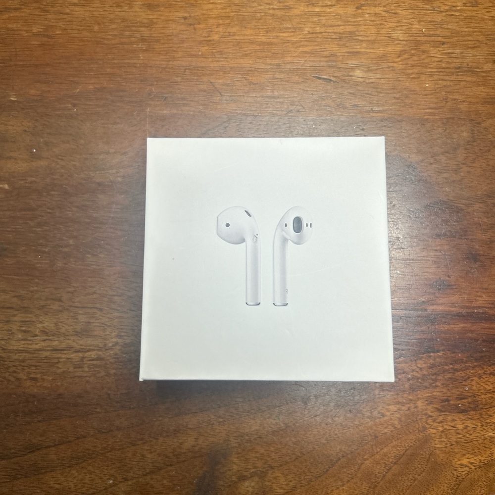 Apple AirPods Wireless Earbuds